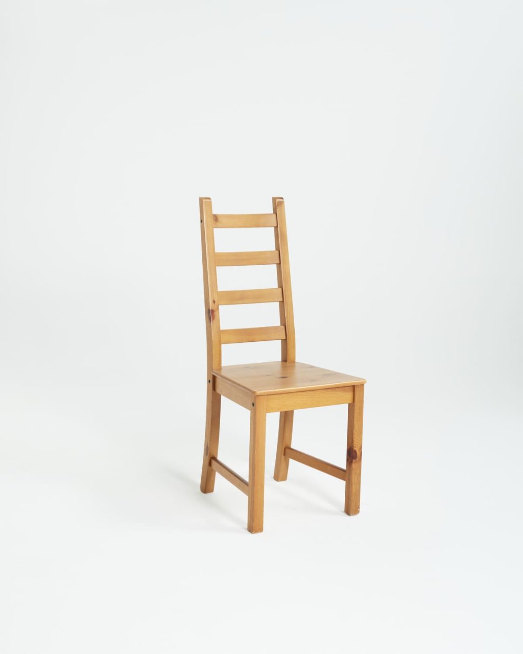 CHAIR 8