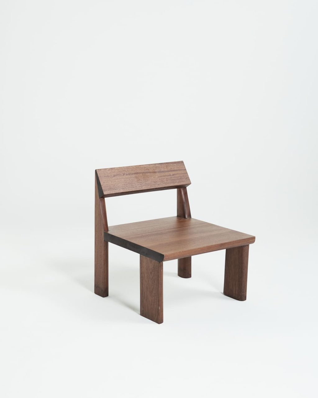 CHAIR 15
