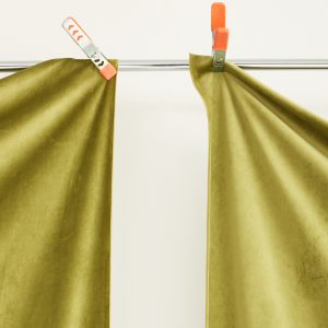 CURTAIN 10